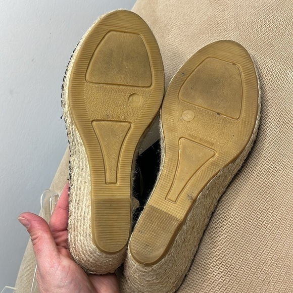 Andre Assous Womens Wedge Sandal Espadrille Size 9.5 Black Suede Reese-A - Picture 13 of 13